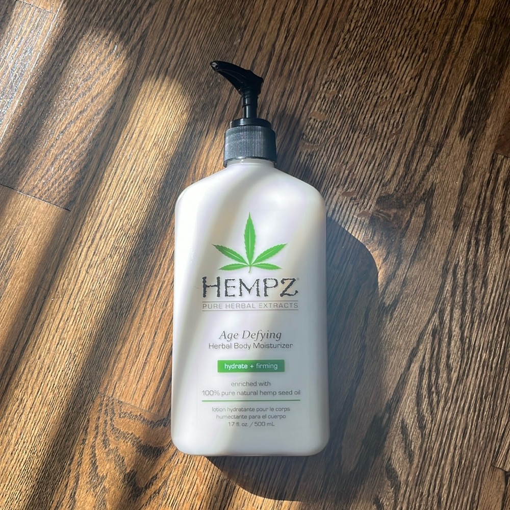 Hempz Age Defying Herbal Body Moisturizer
